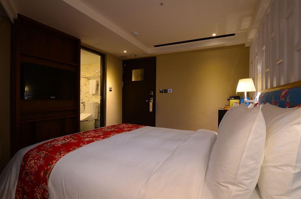 Reddot Hotel Taichung Extérieur photo