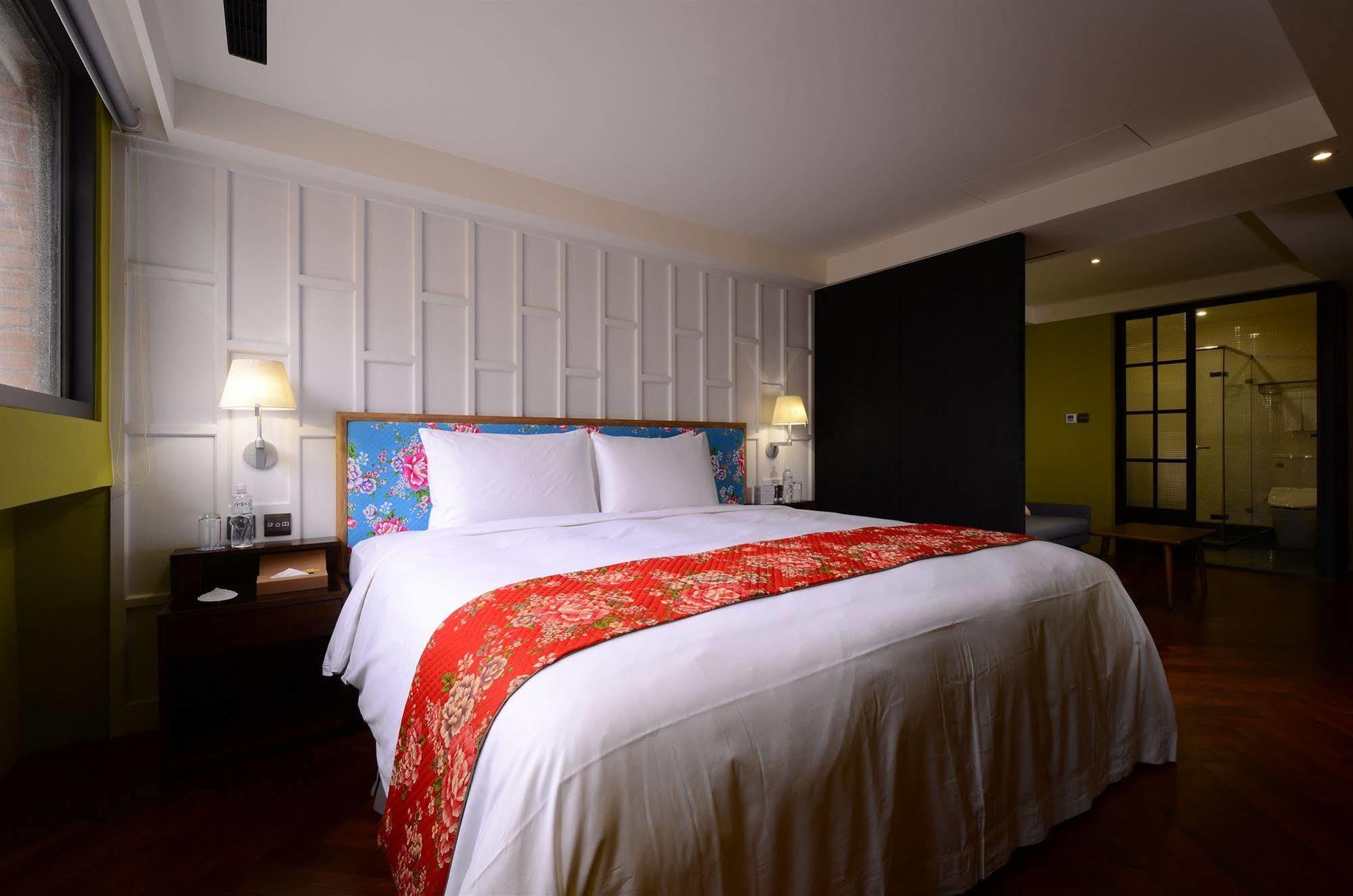Reddot Hotel Taichung Extérieur photo
