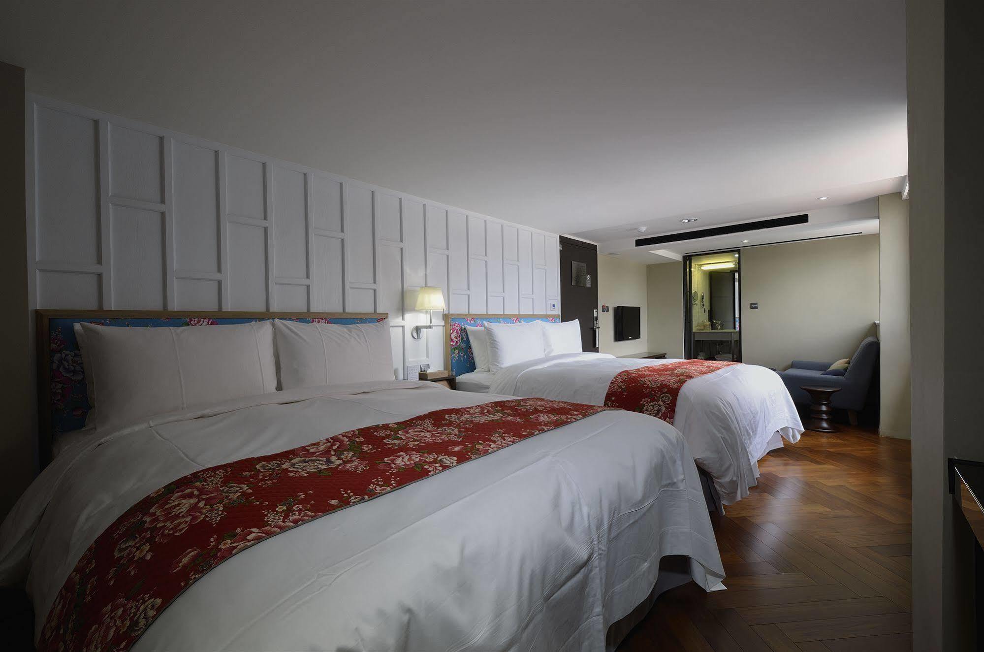 Reddot Hotel Taichung Extérieur photo
