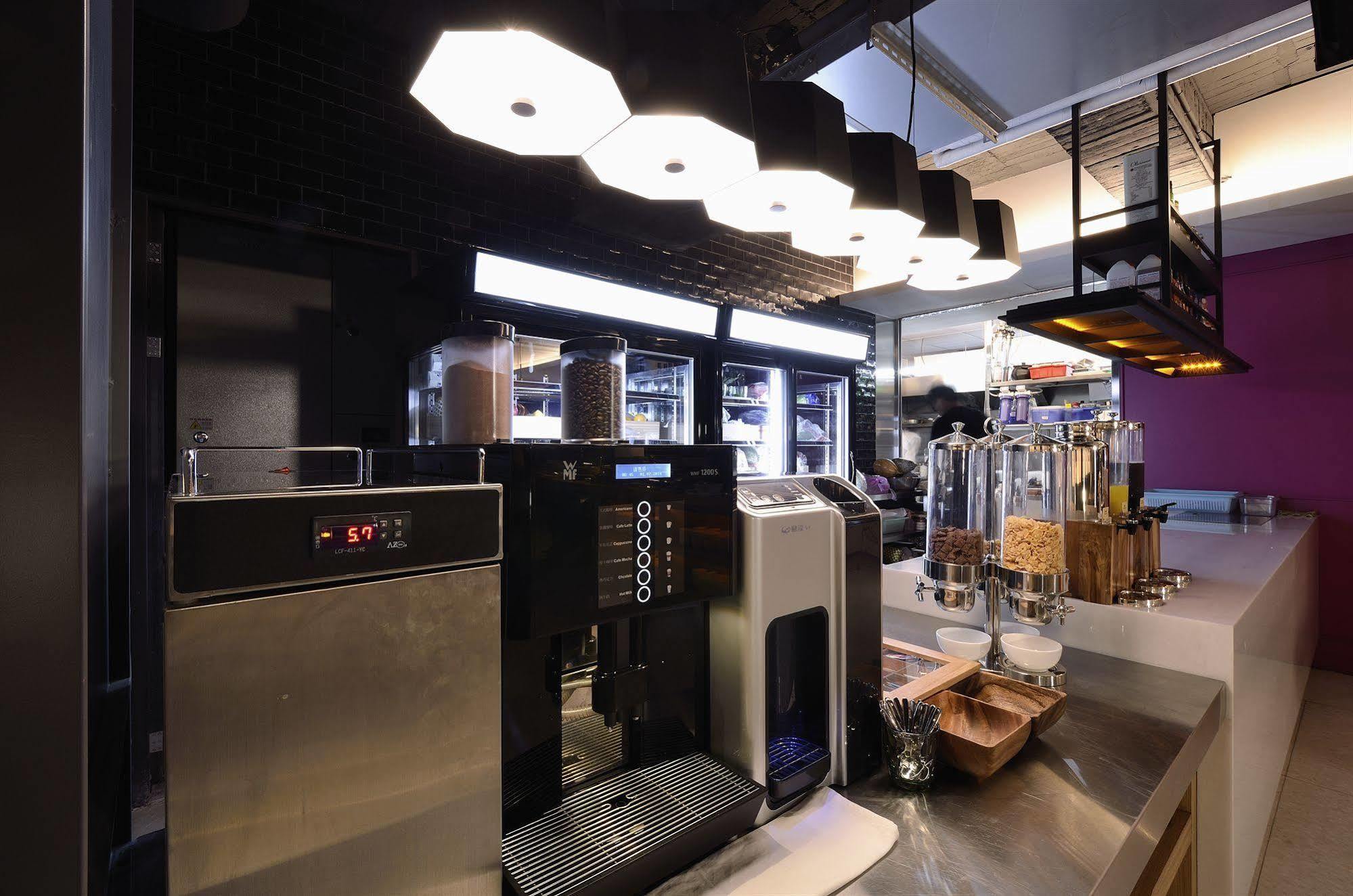 Reddot Hotel Taichung Extérieur photo